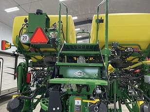 Main image John Deere 1775 13