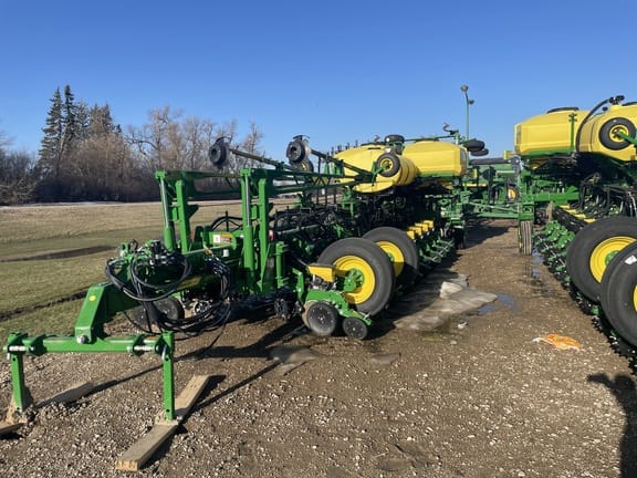 Main image John Deere 1775