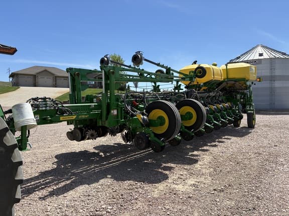 Image of John Deere 1775 Primary image