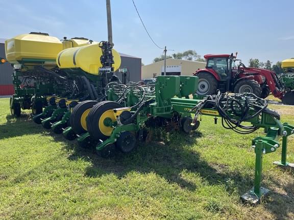 Image of John Deere 1775 Primary image