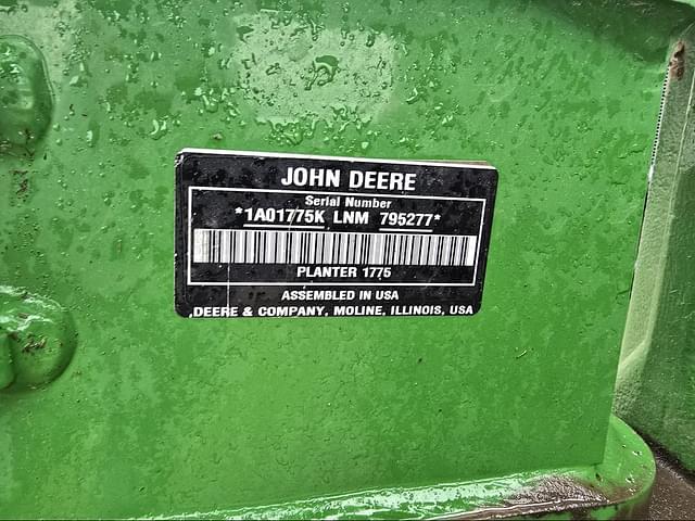 Image of John Deere 1775 equipment image 1