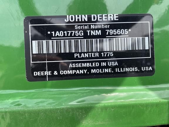 Image of John Deere 1775 equipment image 2