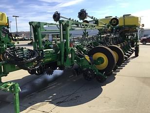 Main image John Deere 1775