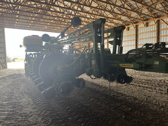 Image of John Deere 1775 equipment image 1