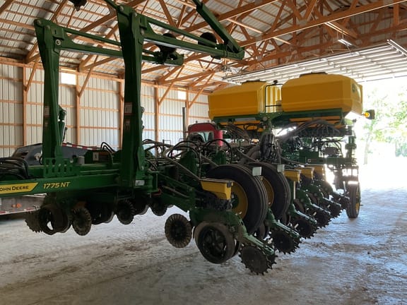 Main image John Deere 1775