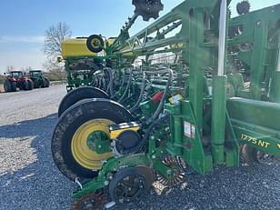 Main image John Deere 1775 12