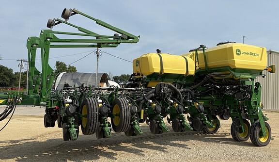 Image of John Deere 1775 Image 1