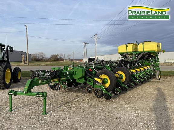 Image of John Deere 1775 Primary image