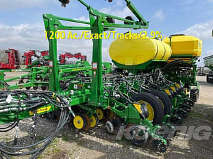 2022 John Deere 1775 Equipment Image0