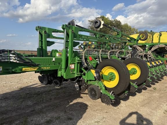 Image of John Deere 1775 Primary image