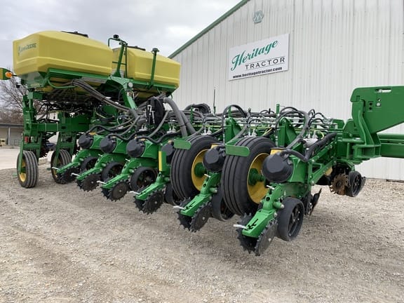 2022 John Deere 1775NT Image