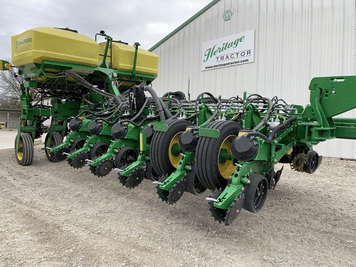 Main image John Deere 1775