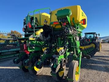Main image John Deere 1775