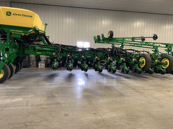 Main image John Deere 1775