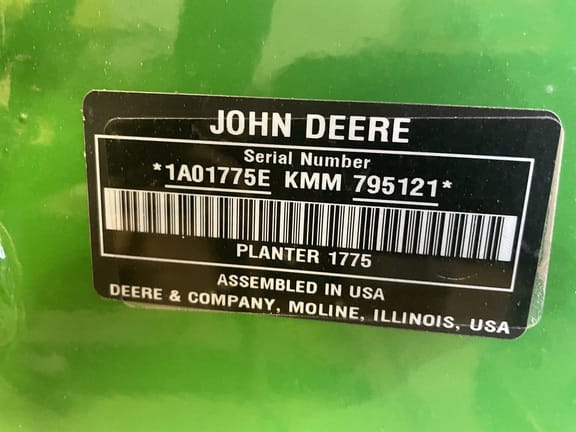 2022 John Deere 1775 Equipment Image0