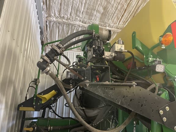 Image of John Deere 1775 equipment image 4