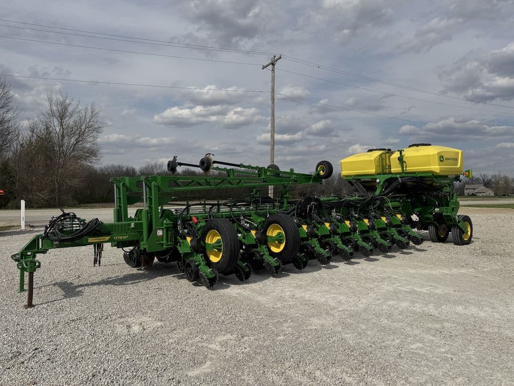 Image of John Deere 1775 Primary image