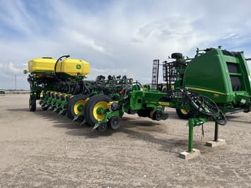 Main image John Deere 1775