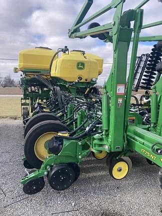 Image of John Deere 1775 equipment image 1