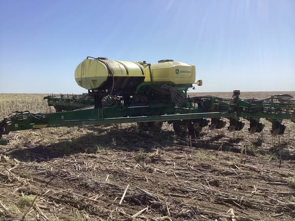Image of John Deere 1775 Primary image