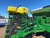 Thumbnail image John Deere 1775 4