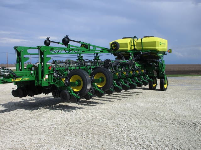 Image of John Deere 1775 equipment image 1