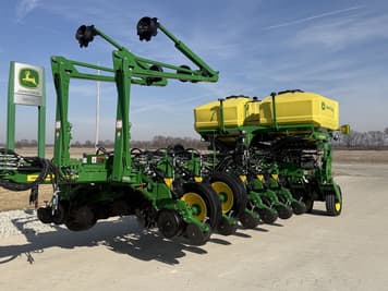 Main image John Deere 1775