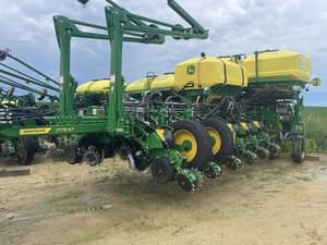 2022 John Deere 1775 Image