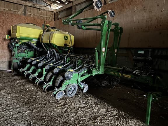 Image of John Deere 1775 Primary image