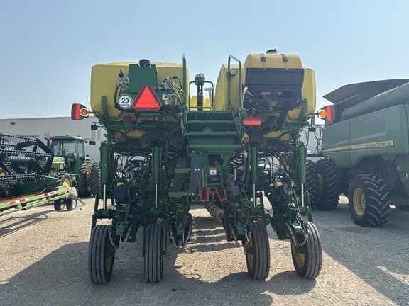 Image of John Deere 1775 Primary image