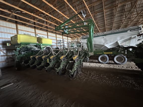 Image of John Deere 1775 equipment image 1