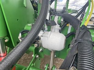 Main image John Deere 1775 11