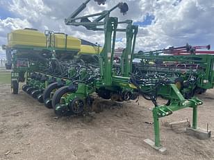 Main image John Deere 1775 1