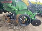 Thumbnail image John Deere 1775 5