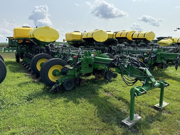 Image of John Deere 1775 equipment image 1