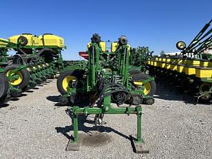 Main image John Deere 1775 1