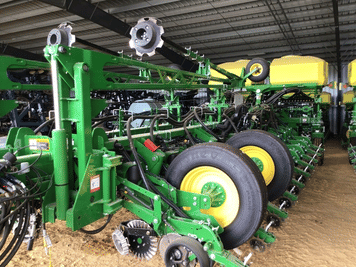 Main image John Deere 1775