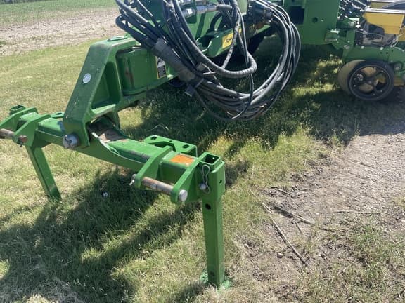 Image of John Deere 1775 equipment image 4