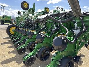 Main image John Deere 1775 24