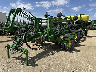 Main image John Deere 1775 3