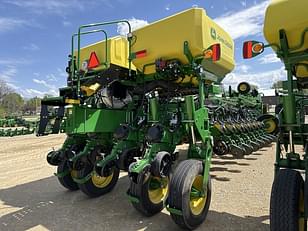 Main image John Deere 1775 8