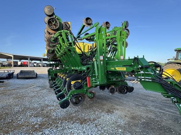 Image of John Deere 1795 equipment image 4