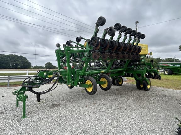 Image of John Deere 1795 equipment image 2