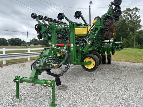 Image of John Deere 1795 Primary image