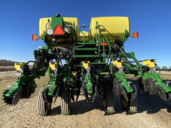 Image of John Deere 1795 equipment image 4