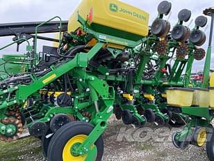 Main image John Deere 1795 4