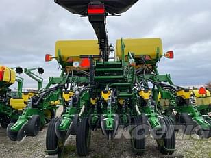 Main image John Deere 1795 9