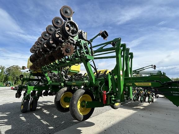 Image of John Deere 1795 Primary image