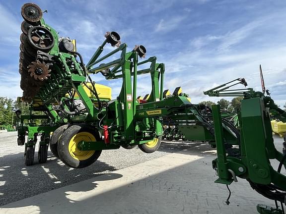 Image of John Deere 1795 equipment image 2