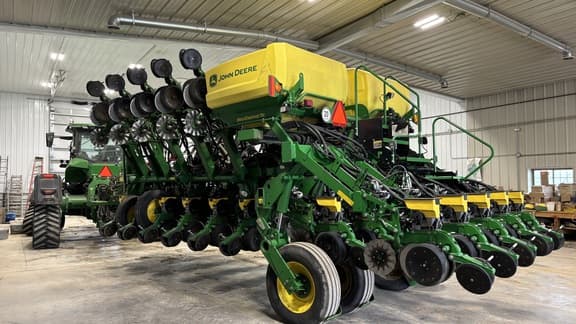 Image of John Deere 1795 Primary image
